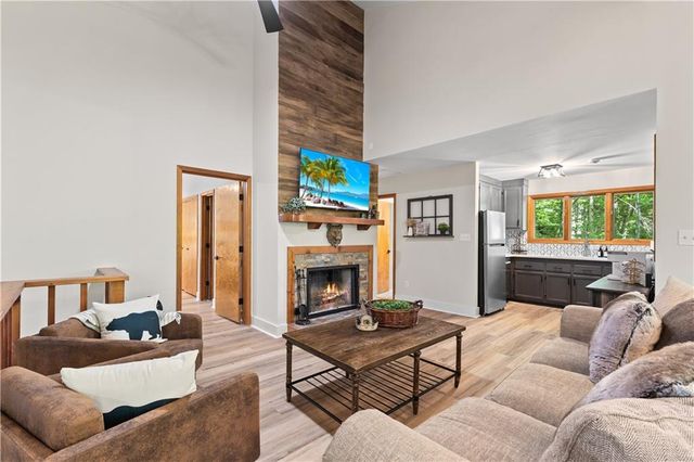 49 Baum Weg, Helen, GA 30545
