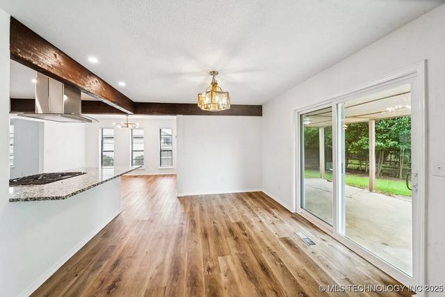 6947 S 30th West Avenue, Tulsa, OK 74132