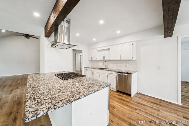 6947 S 30th West Avenue, Tulsa, OK 74132