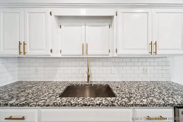 6947 S 30th West Avenue, Tulsa, OK 74132