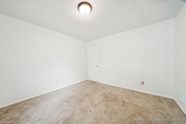 6947 S 30th West Avenue, Tulsa, OK 74132