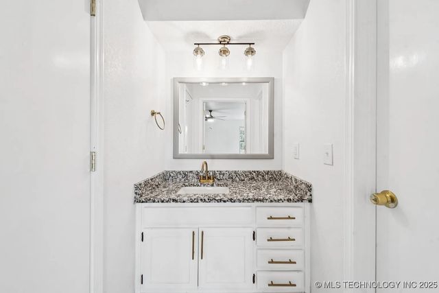 6947 S 30th West Avenue, Tulsa, OK 74132