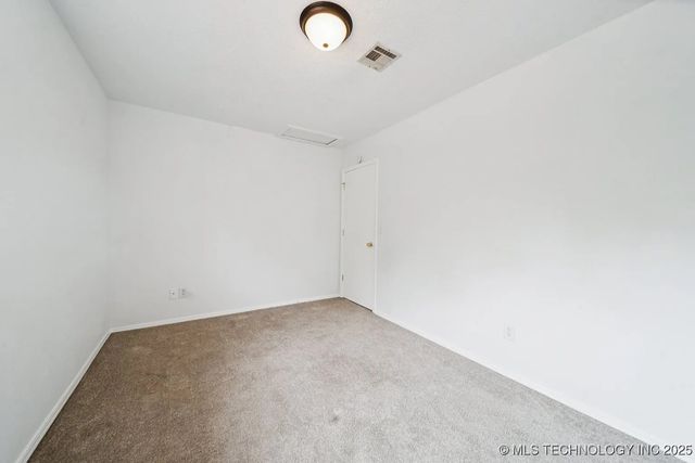 6947 S 30th West Avenue, Tulsa, OK 74132