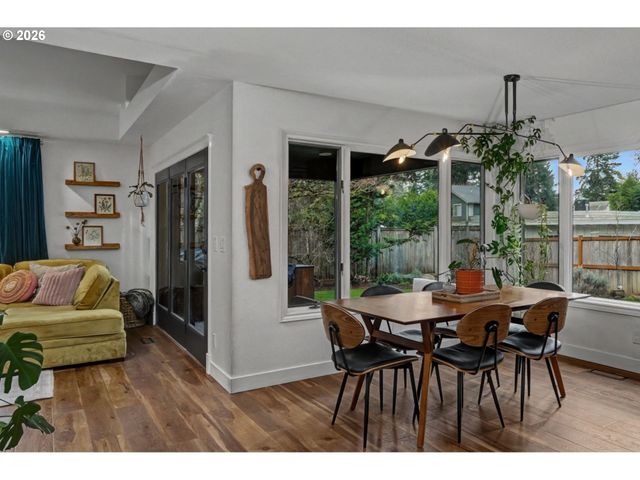 670 PALISADES Dr Se, Salem, OR 97302