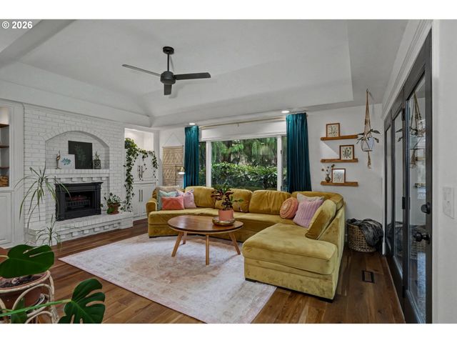 670 PALISADES Dr Se, Salem, OR 97302