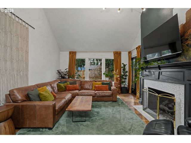 670 PALISADES Dr Se, Salem, OR 97302