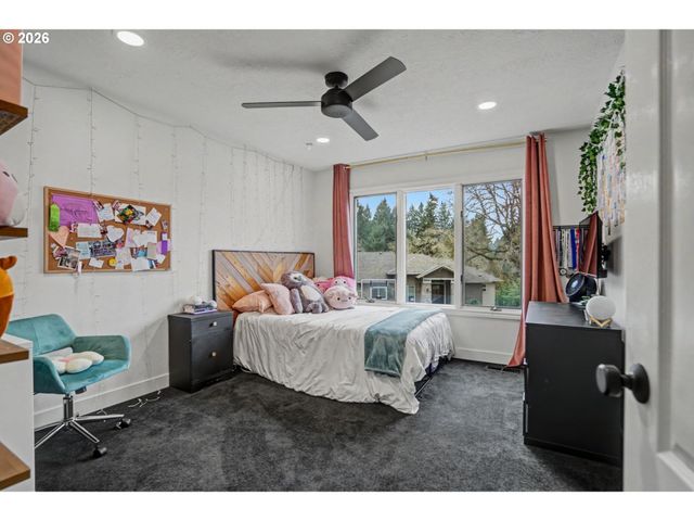 670 PALISADES Dr Se, Salem, OR 97302