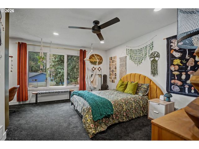 670 PALISADES Dr Se, Salem, OR 97302