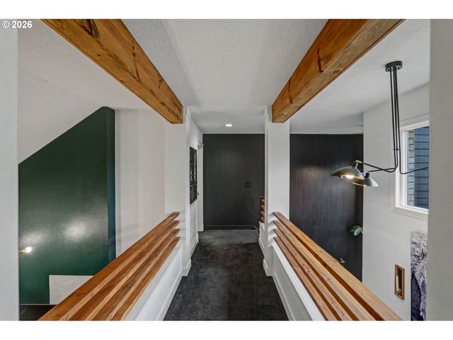 670 PALISADES Dr Se, Salem, OR 97302