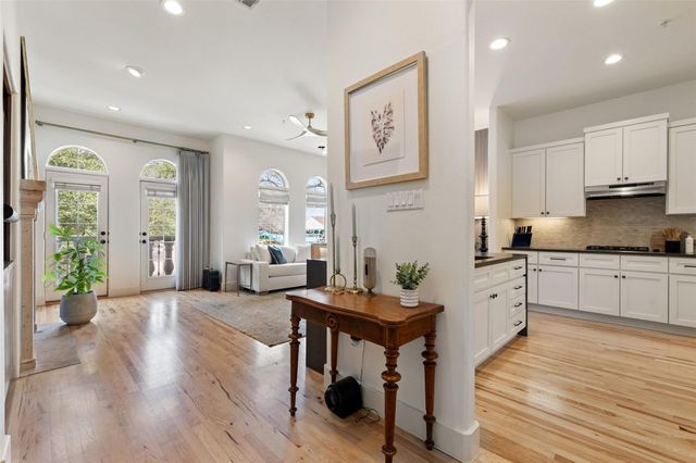 1529 Barton Springs RD 2, Austin, TX 78704