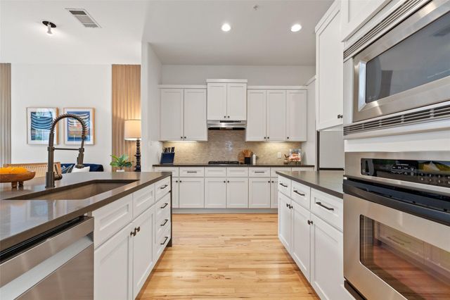 1529 Barton Springs RD 2, Austin, TX 78704