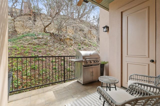 1529 Barton Springs RD 2, Austin, TX 78704
