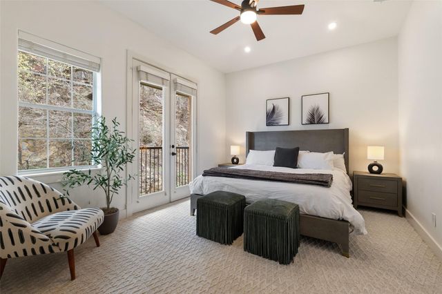 1529 Barton Springs RD 2, Austin, TX 78704