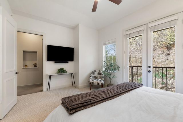 1529 Barton Springs RD 2, Austin, TX 78704