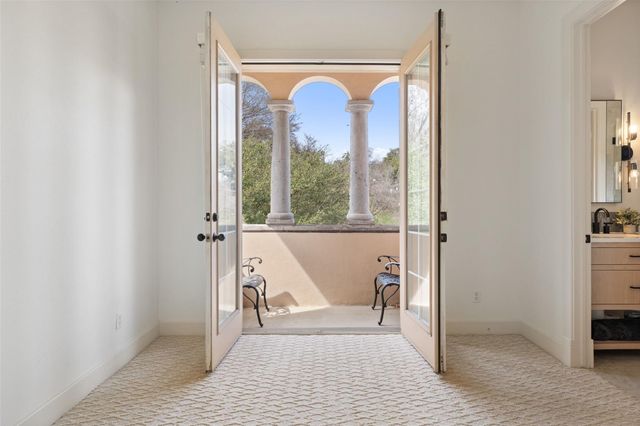 1529 Barton Springs RD 2, Austin, TX 78704