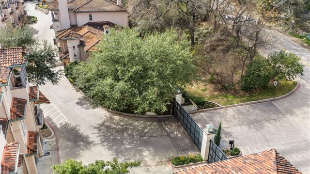 1529 Barton Springs RD 2, Austin, TX 78704