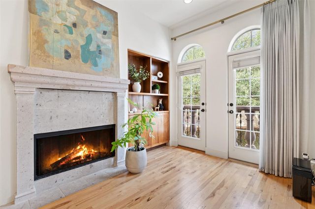 1529 Barton Springs RD 2, Austin, TX 78704