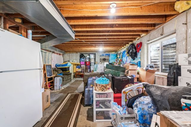 822 E SKYLARK DR, Spanish Fork, UT 84660