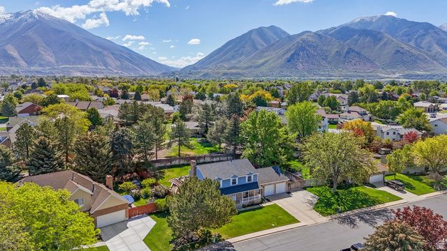 822 E SKYLARK DR, Spanish Fork, UT 84660