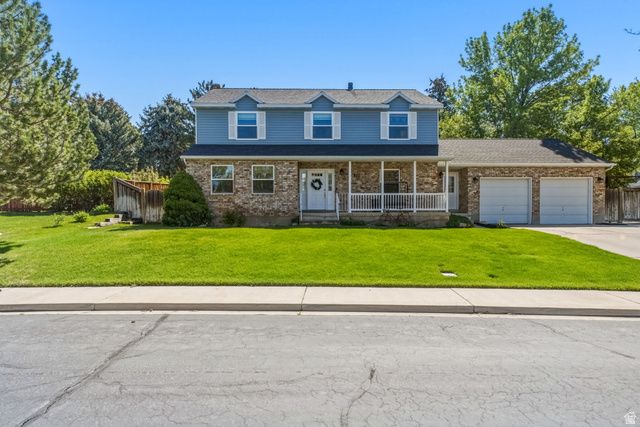 822 E SKYLARK DR, Spanish Fork, UT 84660