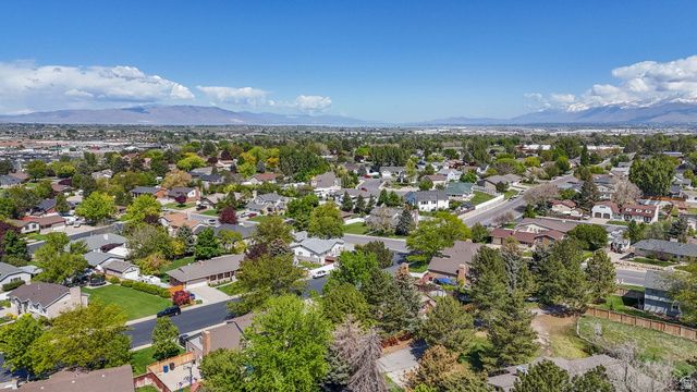 822 E SKYLARK DR, Spanish Fork, UT 84660