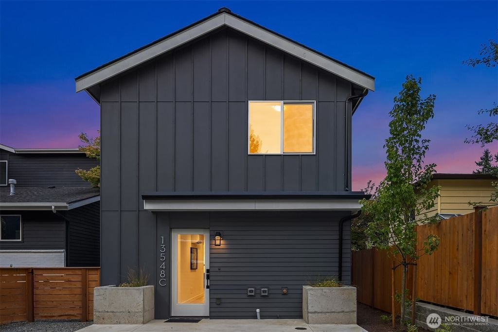 13548 39th Avenue NE #C, Seattle, WA 98125