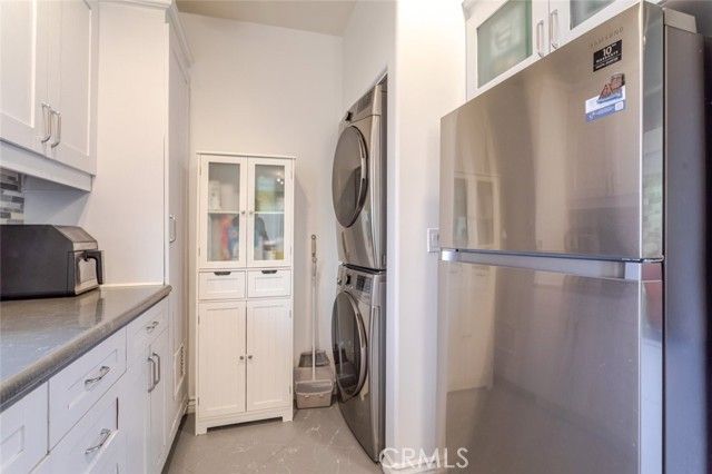 626 E Orange Grove Avenue 204, Burbank, CA 91501