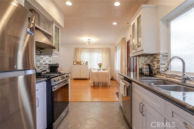 626 E Orange Grove Avenue 204, Burbank, CA 91501