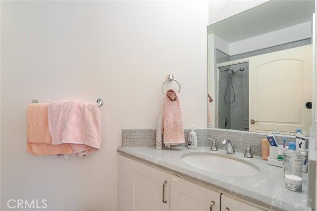 626 E Orange Grove Avenue 204, Burbank, CA 91501