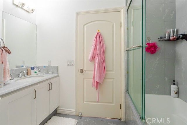 626 E Orange Grove Avenue 204, Burbank, CA 91501