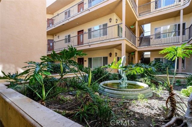 626 E Orange Grove Avenue 204, Burbank, CA 91501