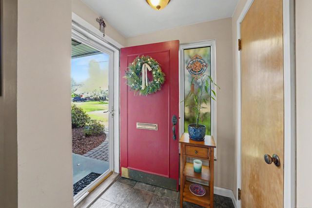 22435 Lakecrest Street, St Clair Shores, MI 48081