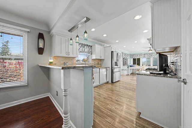 22435 Lakecrest Street, St Clair Shores, MI 48081