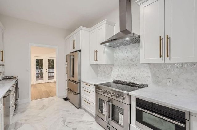 734 S MILLS AVENUE, Orlando, FL 32801