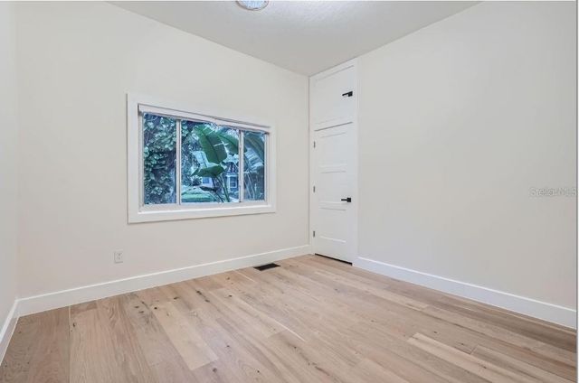 734 S MILLS AVENUE, Orlando, FL 32801