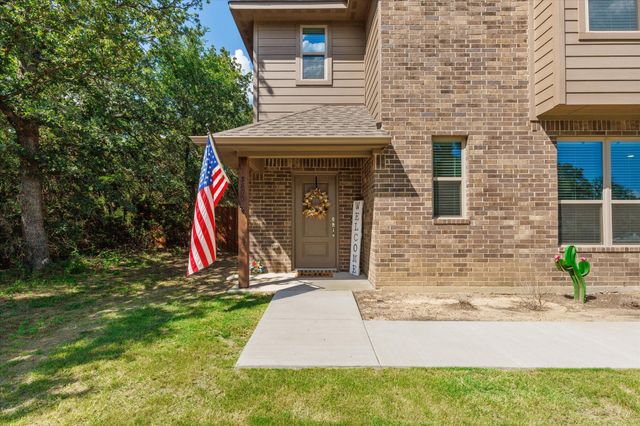 3800 Juniper Court, Granbury, TX 76048