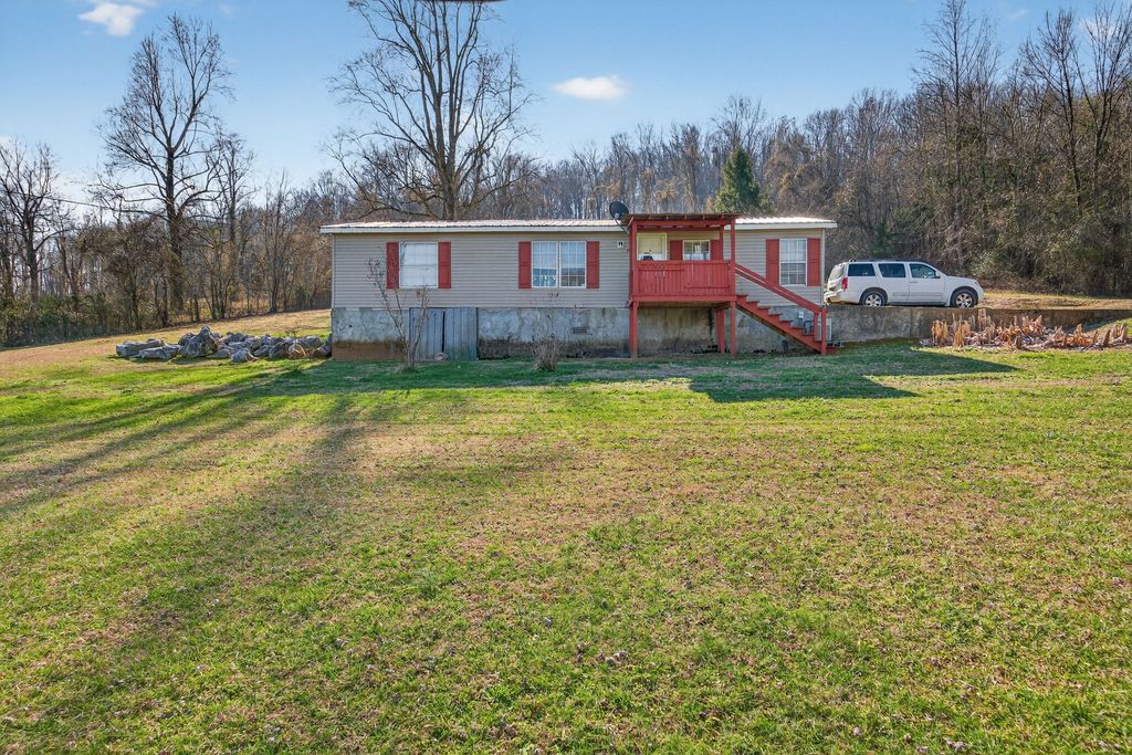 301 Morris Demps Rd, Sparta, TN 38583