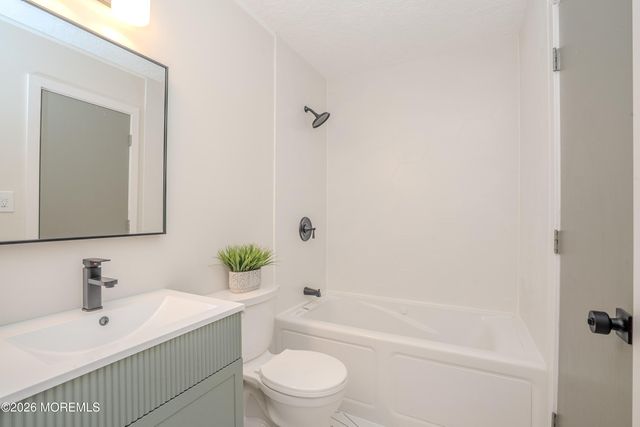 8 Knox Boulevard, Neptune Township, NJ 07753