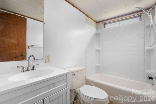 5624 R & R Farm Road, Connelly Springs, NC 28612