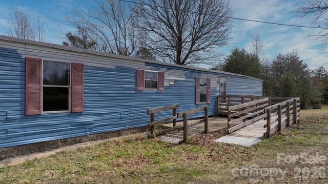 5624 R & R Farm Road, Connelly Springs, NC 28612