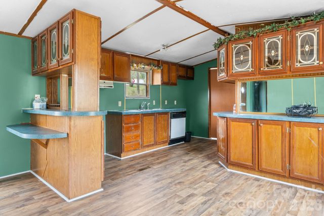 5624 R & R Farm Road, Connelly Springs, NC 28612