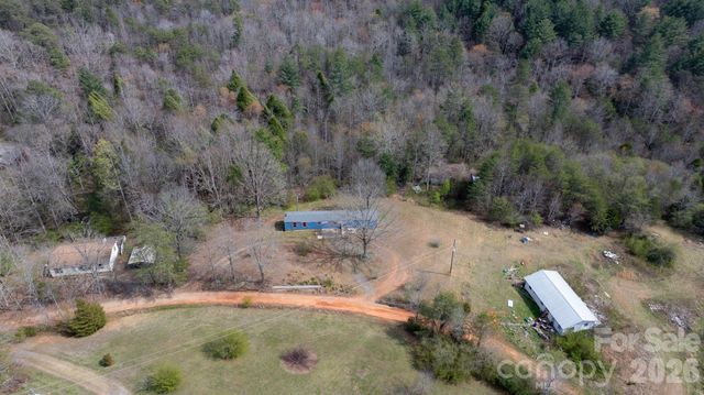 5624 R & R Farm Road, Connelly Springs, NC 28612