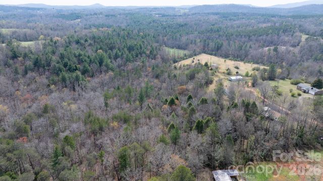 5624 R & R Farm Road, Connelly Springs, NC 28612