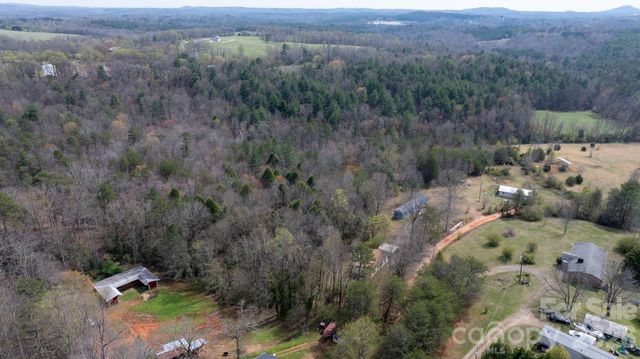 5624 R & R Farm Road, Connelly Springs, NC 28612