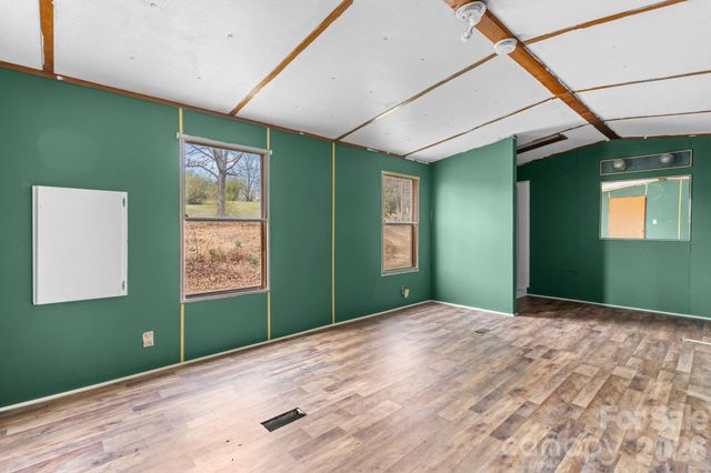 5624 R & R Farm Road, Connelly Springs, NC 28612