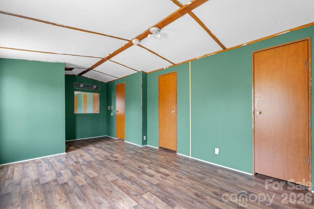 5624 R & R Farm Road, Connelly Springs, NC 28612