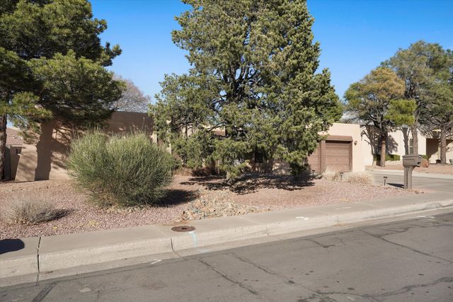 4812 Brookwood Street NE, Albuquerque, NM 87109