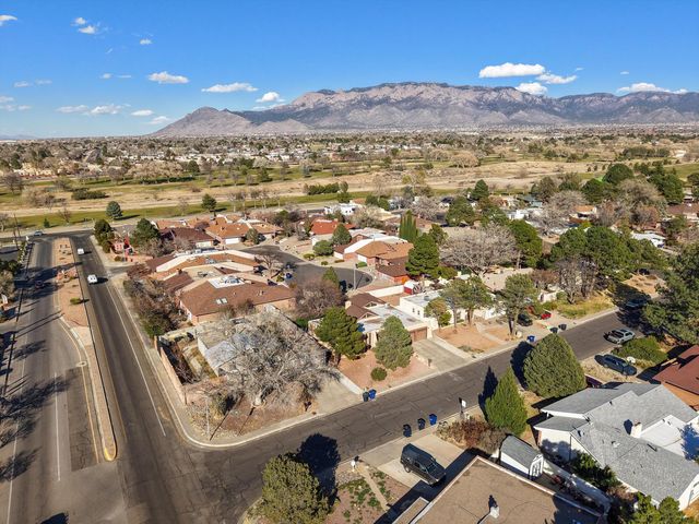 4812 Brookwood Street NE, Albuquerque, NM 87109