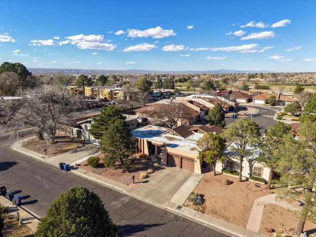 4812 Brookwood Street NE, Albuquerque, NM 87109