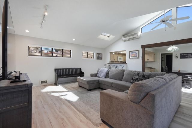 4812 Brookwood Street NE, Albuquerque, NM 87109